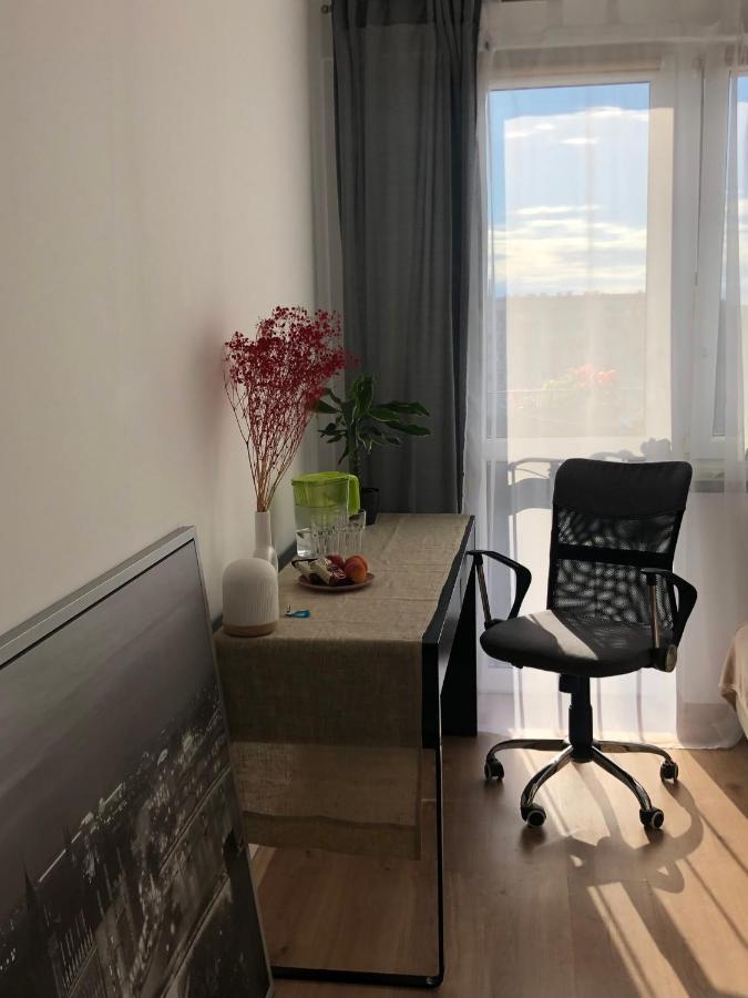 M&B Pokoj Przy Rondzie Daszynskiego Varşovia Exterior foto
