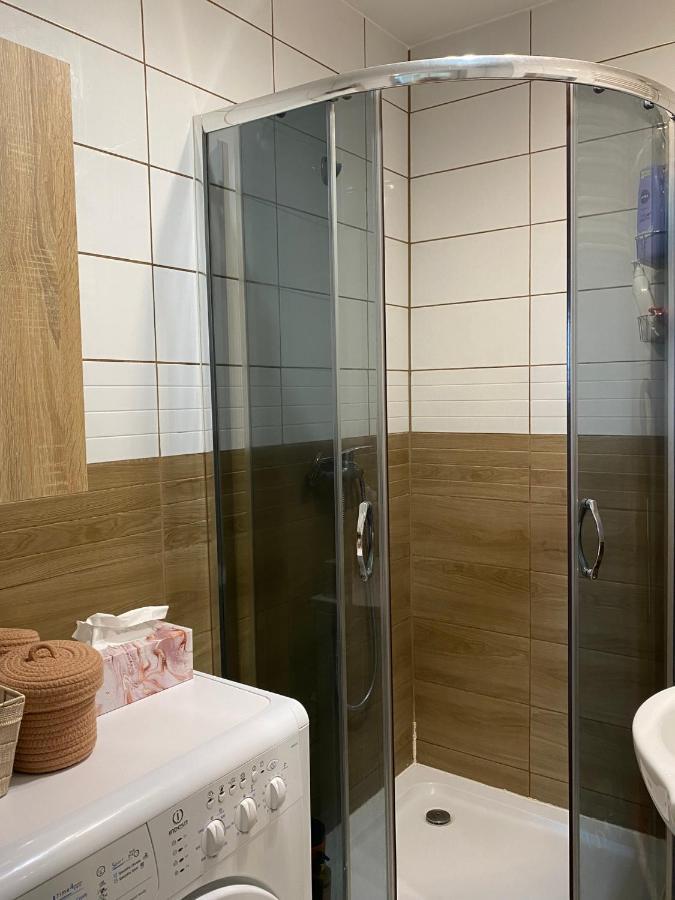 M&B Pokoj Przy Rondzie Daszynskiego Varşovia Exterior foto