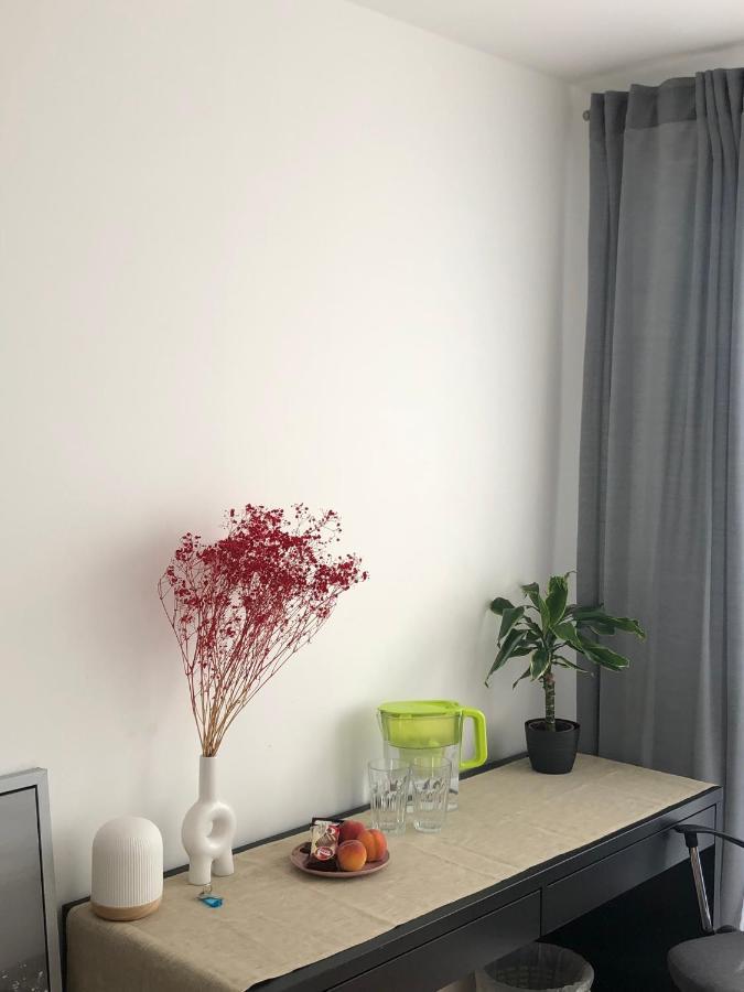 M&B Pokoj Przy Rondzie Daszynskiego Varşovia Exterior foto